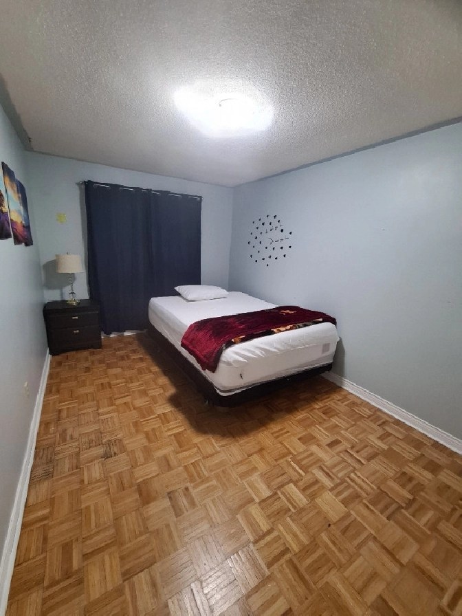 Room for short Stay, Bristol and Mavis 70 per night in Mississauga