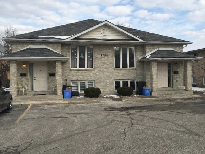 Apartment 2BEDRM IN A Modern 4PLEX BY U of W/ST CL COLLEGE. in