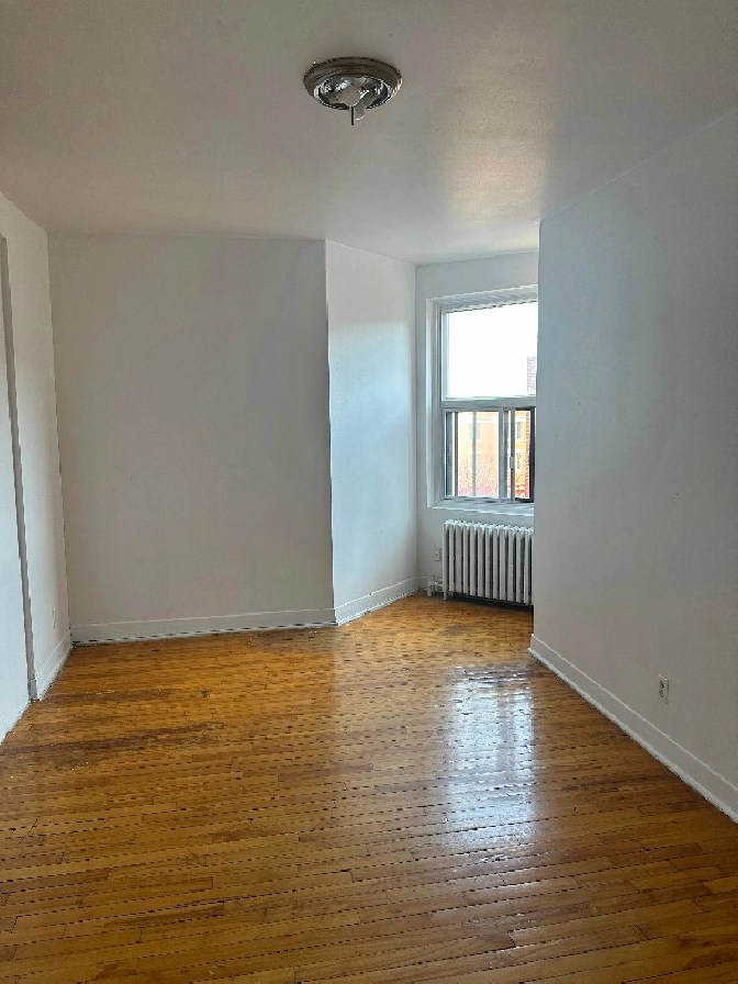 Nice and large 4 1/2 Apt next to Metro Snowdon Available Now. in City