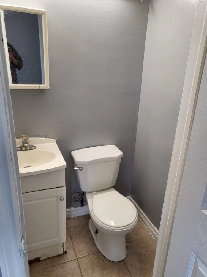 One bedroom apt all inclusive in Oshawa / Durham Region,ON Apartments