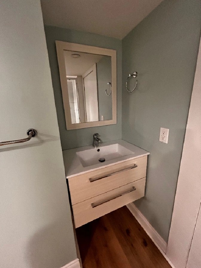 1 bedroom basement apartment in Burlington in Hamilton,ON Apartments