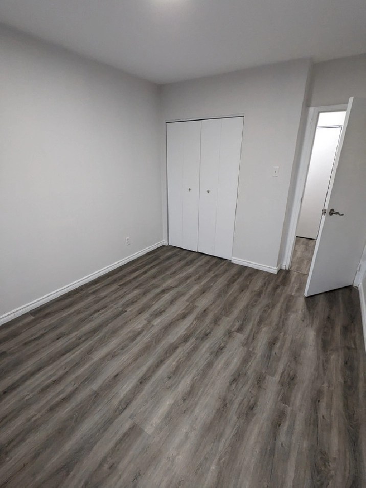 Newly Renovated 2 Bedroom Unit Close to Downtown Kitchener! in