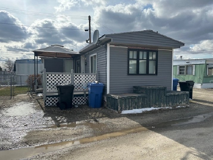 Mobile Home in Calgary,AB Houses for Sale