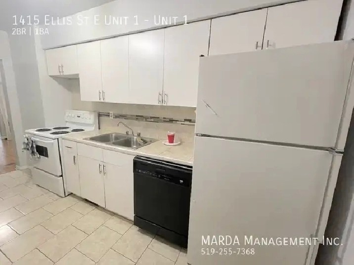 SPACIOUS 2BED/1BATH MAIN FLOOR UNIT IN WALKERVILLE! HYDRO & GA in