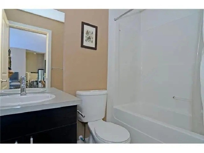 Beautiful & Convenient 2 Bedroom & 2 Bathroom Condo in Millrise in