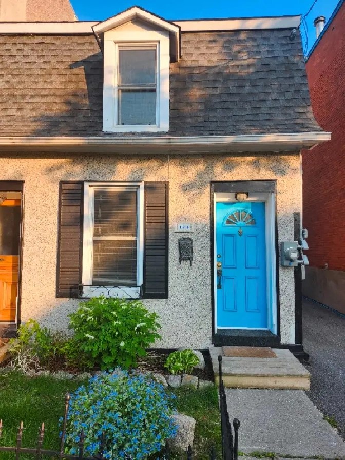 Heritage home for rent north of the Byward Market in Ottawa,ON