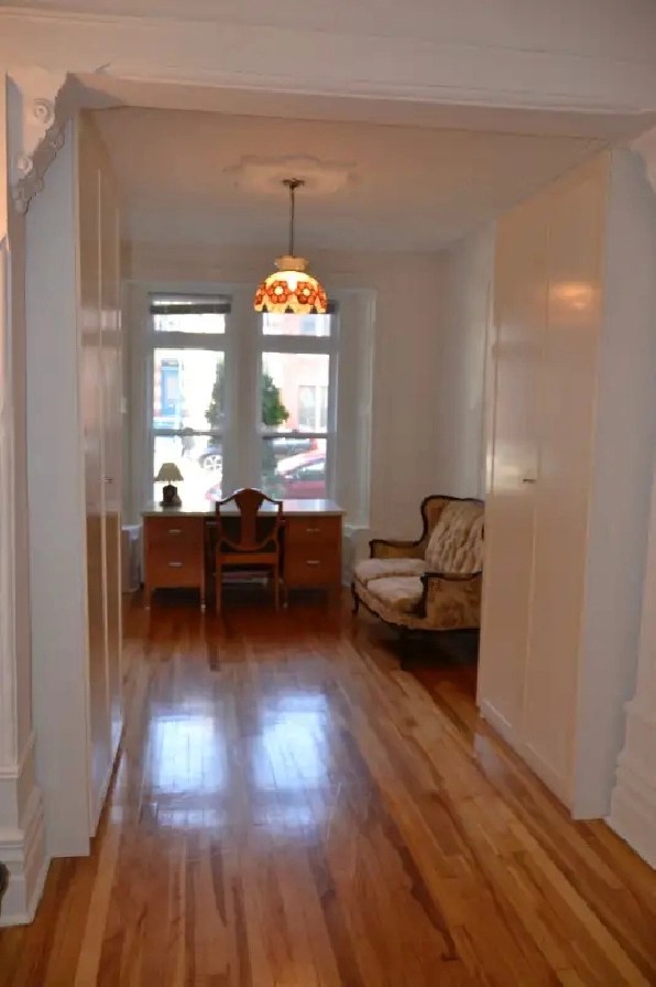 Funished 3 bedrooms Plateau steps from the Mont Royal mountain in City