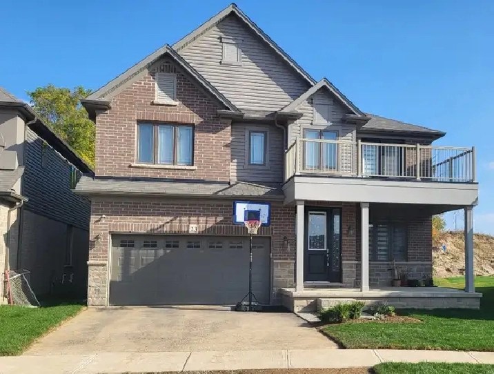 UPGRADED Detached House for Sale in Brantford,ON Houses for Sale