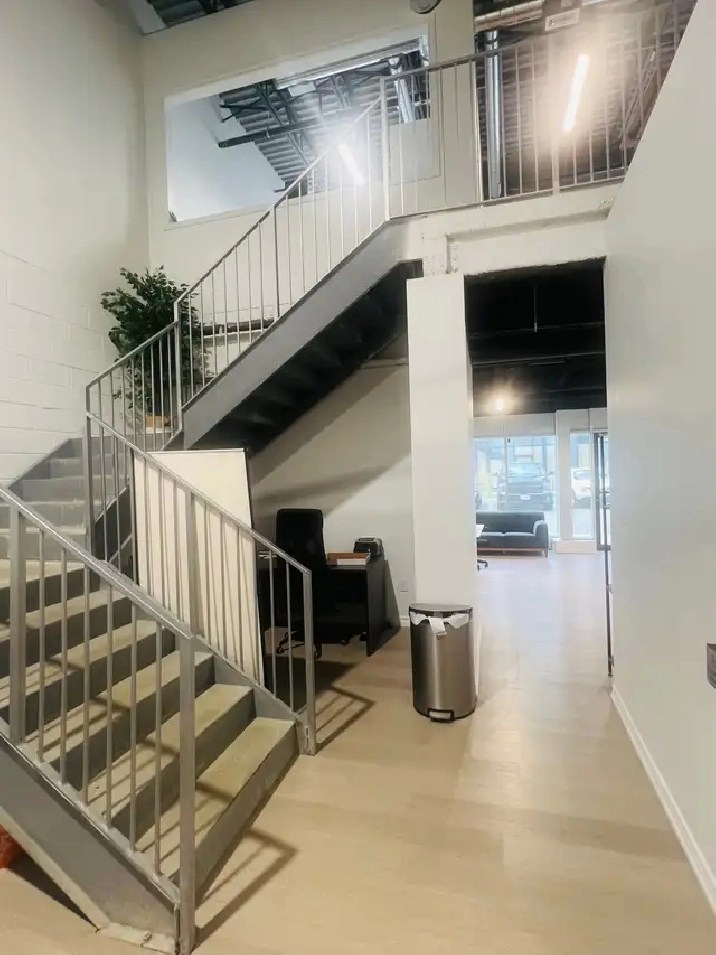 Warehouse for Rent Prime Airport Business Center Location in Mississauga / Peel Region,ON