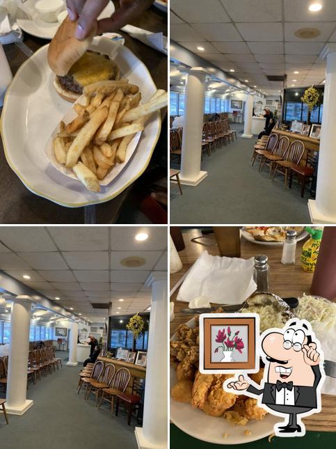 Harbor Inn Seafood Restaurant in Burlington Restaurant menu and reviews