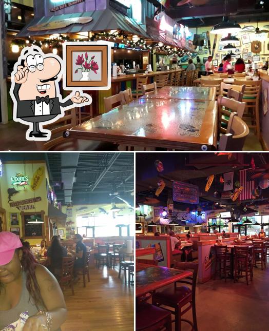 Pinchers, 10029 Gulf Center Dr in Fort Myers Restaurant menu and reviews