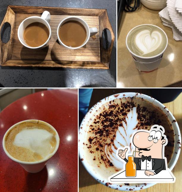 Bread & Roses Bakery Cafe, 2901 Bayview Ave in Toronto Restaurant