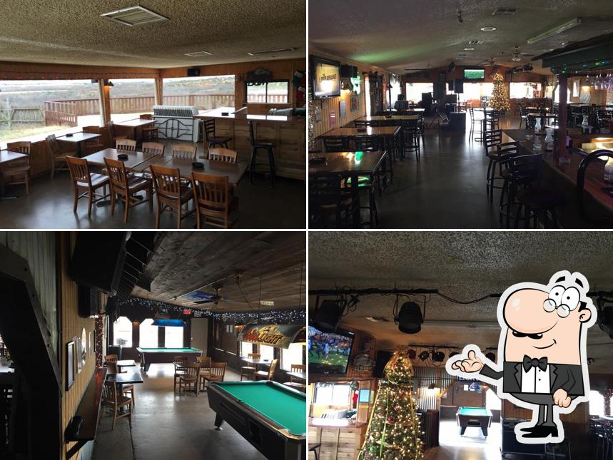 Crossroads Saloon in Big Spring Restaurant reviews