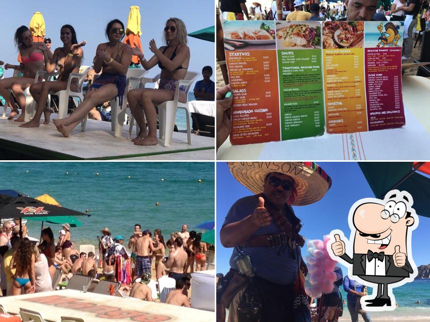 Mango Deck pub & bar, Cabo San Lucas, Playa El Medano S/N Restaurant reviews