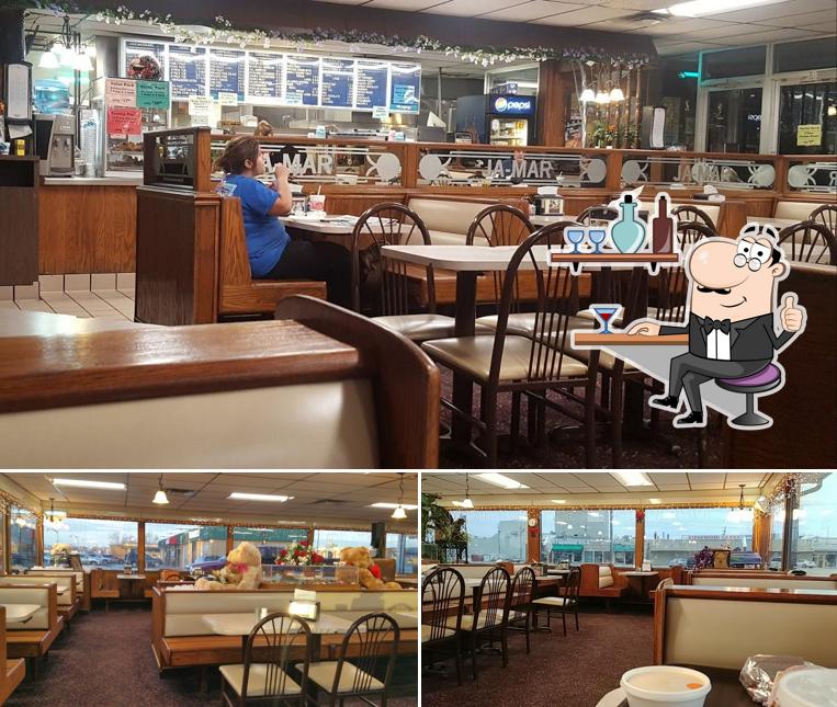 JaMar Drive In Restaurant, 325 S 25th St in Fort Dodge Restaurant