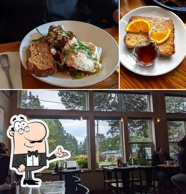 Yolk in Manzanita Restaurant menu and reviews