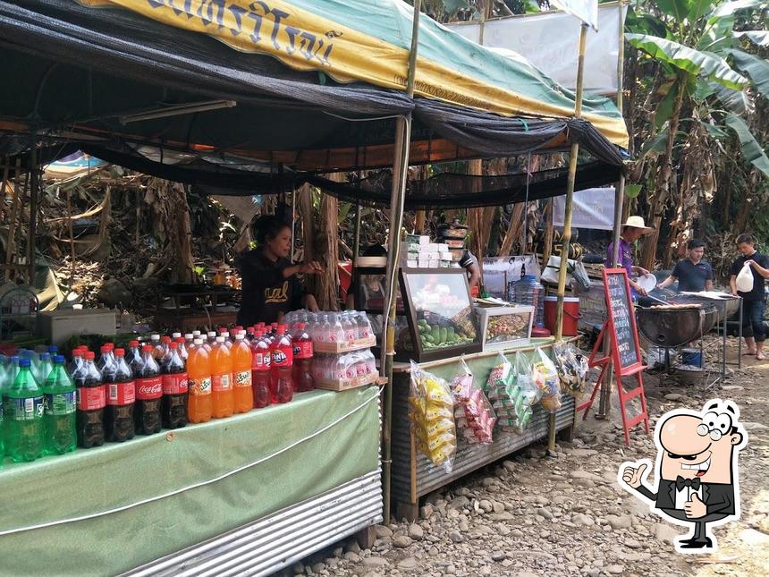 ร้าน ต้าจิ๊งอิงมาว Ice Bucket restaurant, San Sai Restaurant reviews