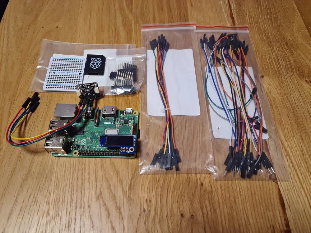 Raspberry Pi 3 B+ & i2c Pi OLED & BME680 Gas Sensor Kaufen auf Ricardo