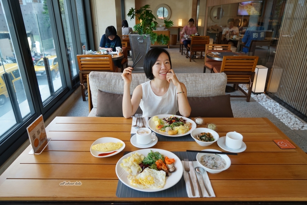 HOTEL COZZI 和逸飯店‧台北忠孝館 地理位置絕佳 善導寺捷運站旁 停車也方便 早餐好吃推薦