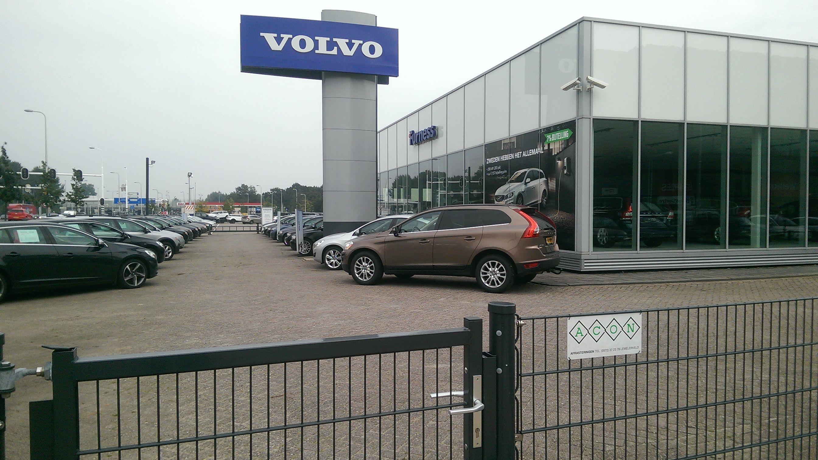 Volvo garage in Zwolle weer open, personeel is opgelucht