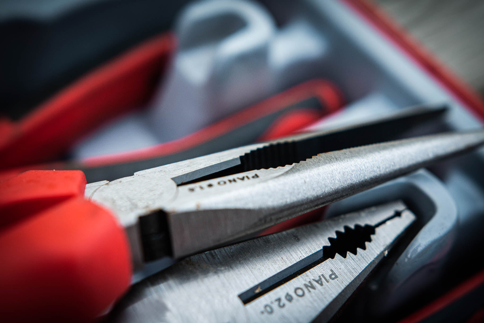 8 Piece Plier Set Tool Tray (Side Cutters, Linesman, Long Nose, Water