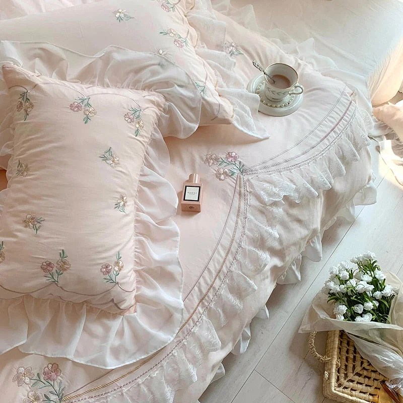 Elegant embroidery bedding set Princess style lace duvet cover set pure
