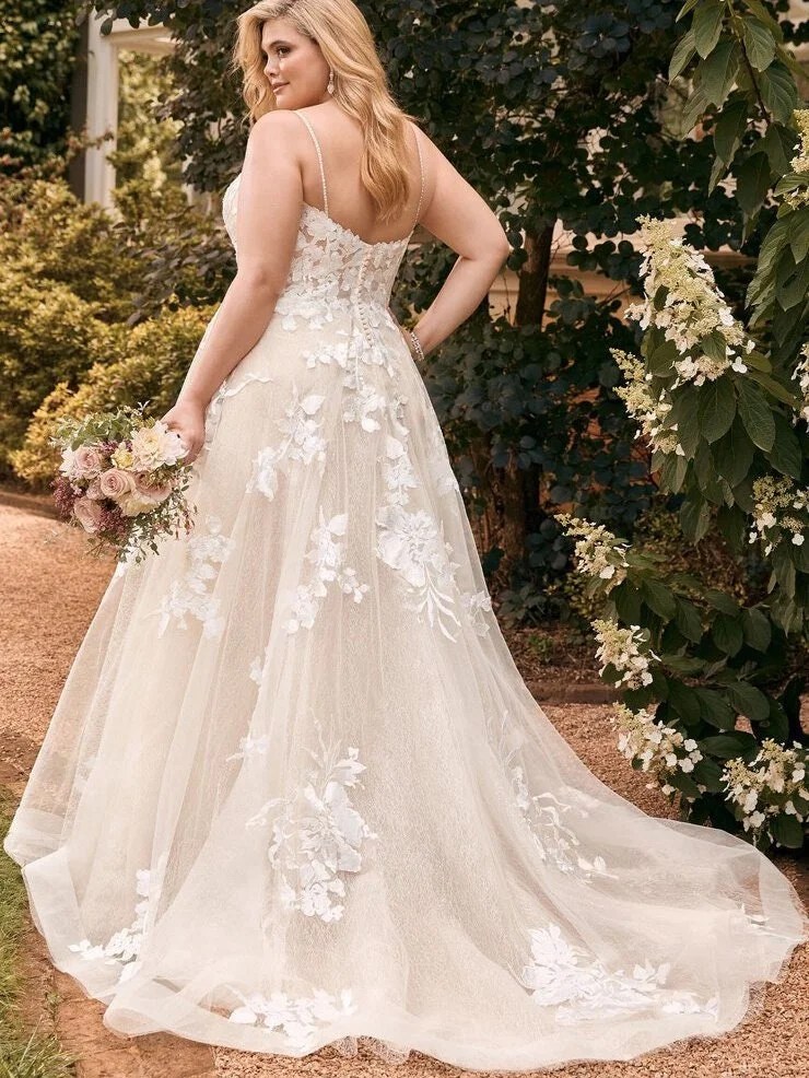 Floral Lace Applique Spaghetti Straps Wedding Dress A Line Princess Boho Beach Bridal Gown Tulle