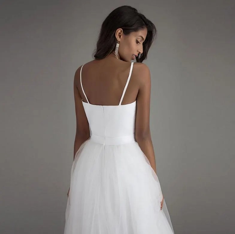 Simple suspender mesh wedding dress