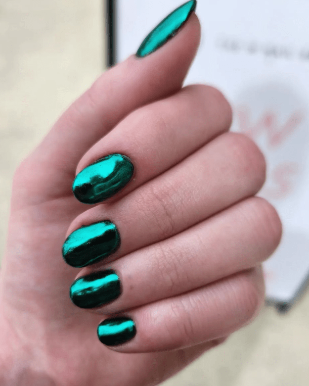 Emerald Green Nail Designs for Summer 2023 Morovan