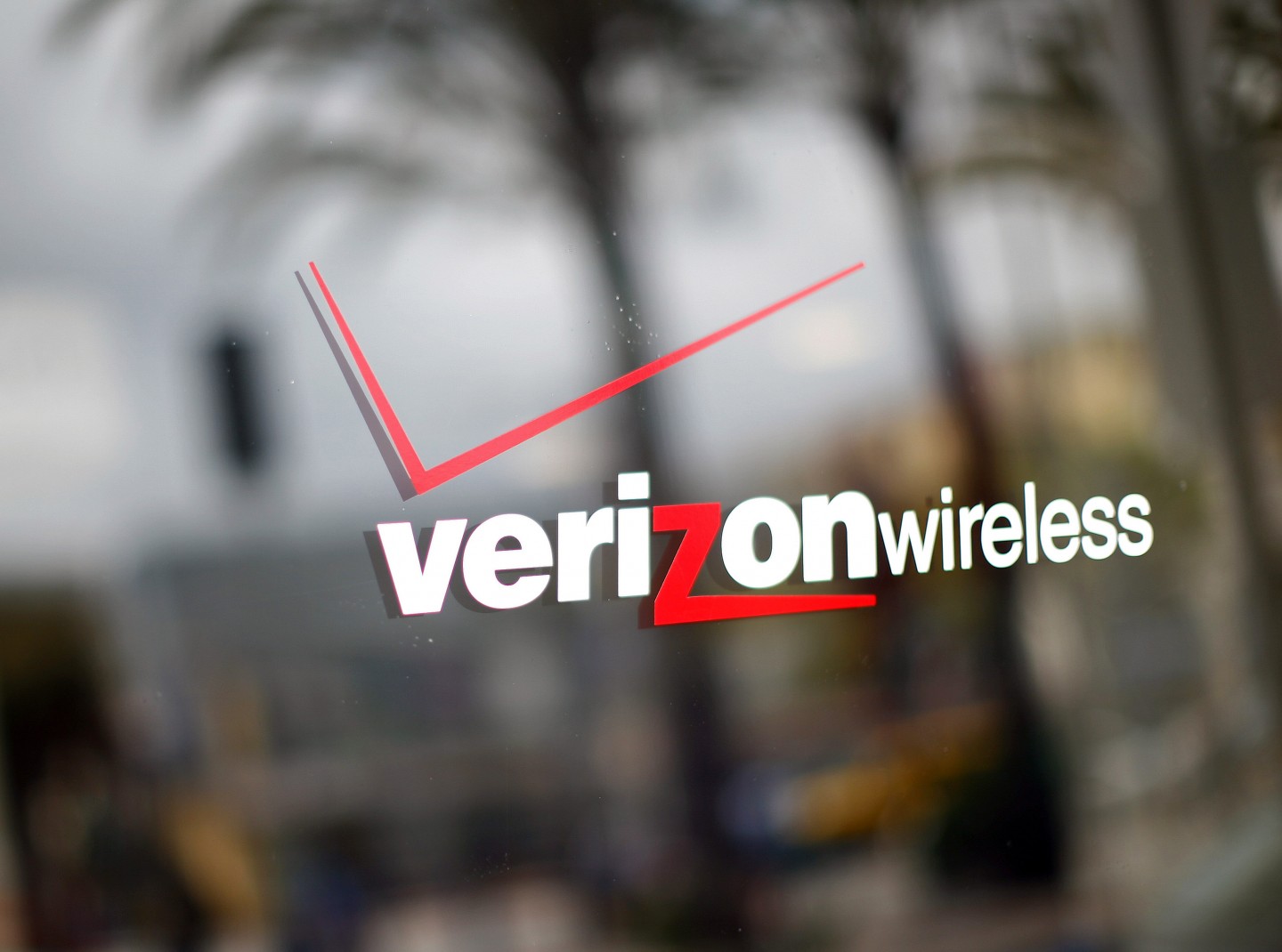 Verizon Preps Droid Turbo For Advanced Calling With Update
