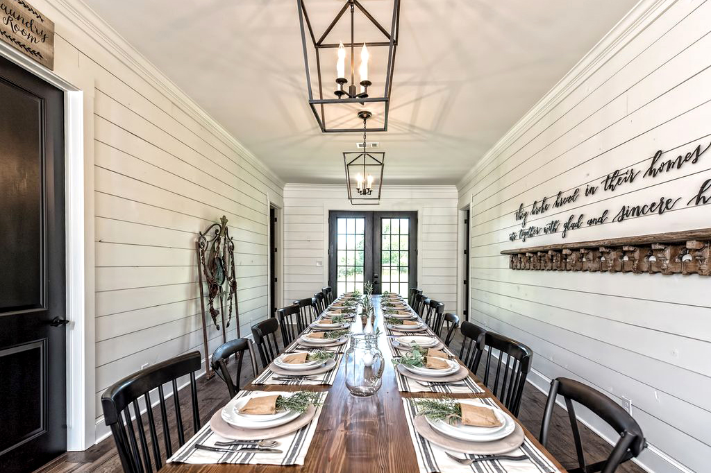 Stay in Chip and Joanna Gaines' 'Fixer Upper' Houses Texas Monthly