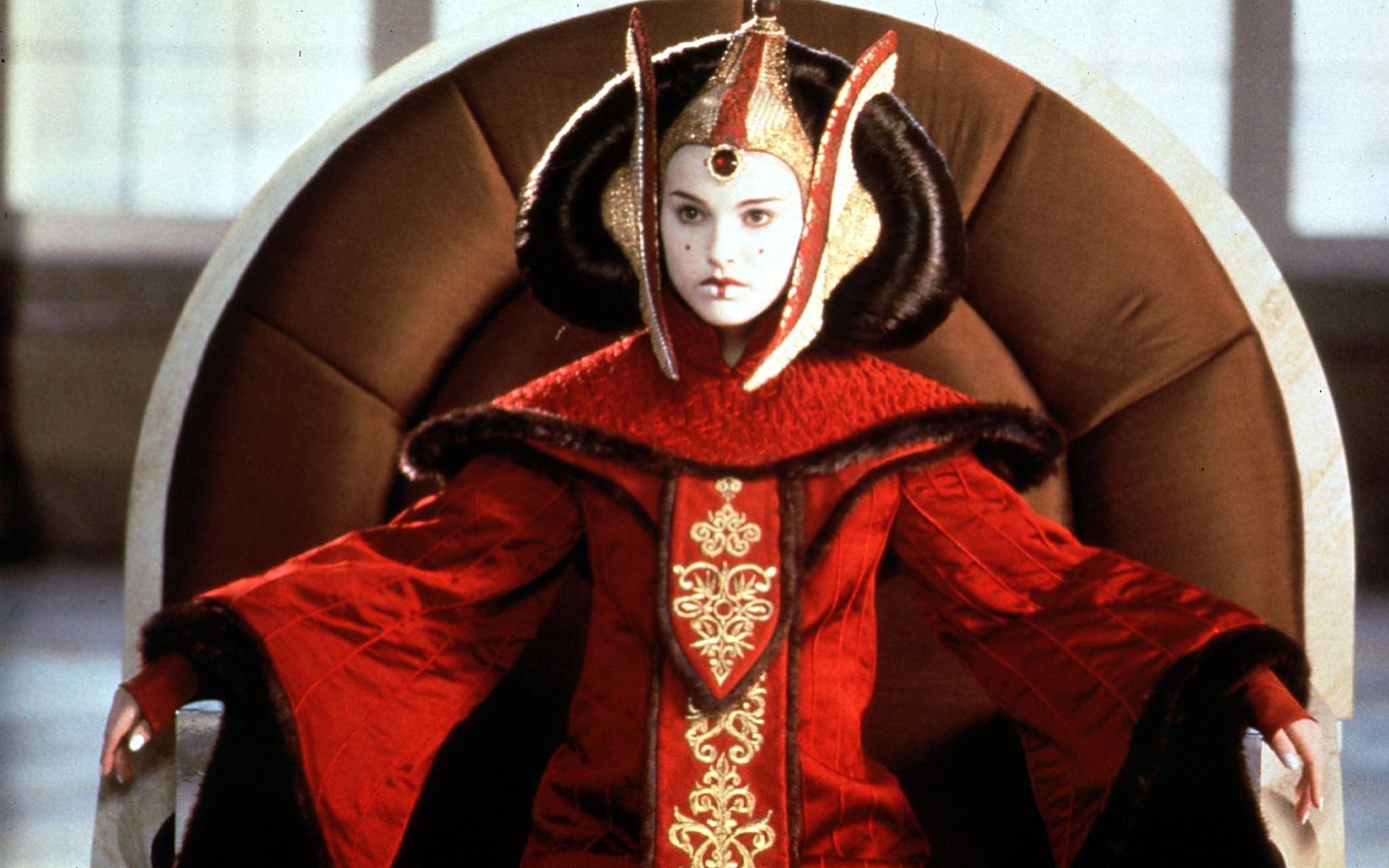 Queen Amidala Bisexual Or Not? The Case Against 8