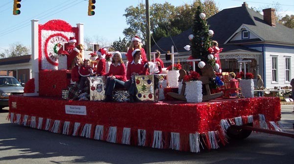 Christmas Parade Float Ideas ThriftyFun