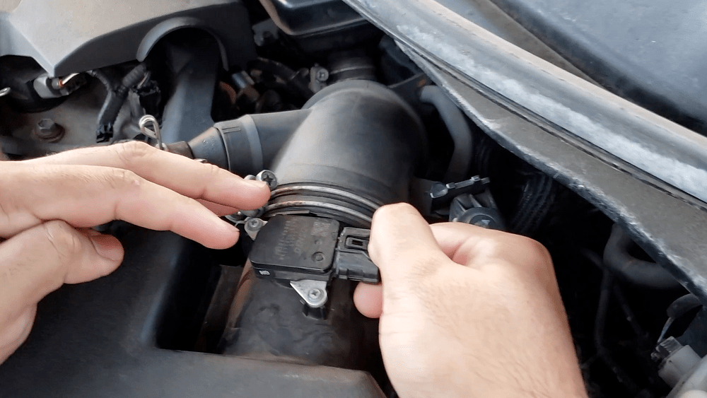 How To Replace The Mass Air Flow Sensor On A 2005 Toyota Camry | Toyota Ask
