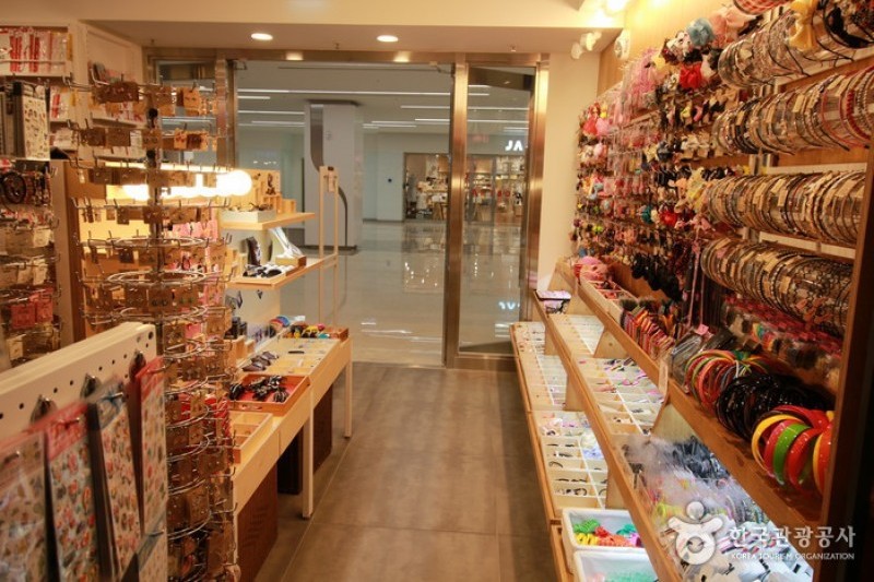 Art Box COEX Branch 아트박스 (코엑스점) TRIPPOSE