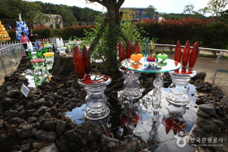 Jeju Glass Castle 제주유리의성 TRIPPOSE