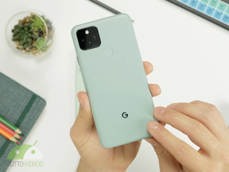 Google aggiunge tre splendidi sfondi per i dispositivi Pixel