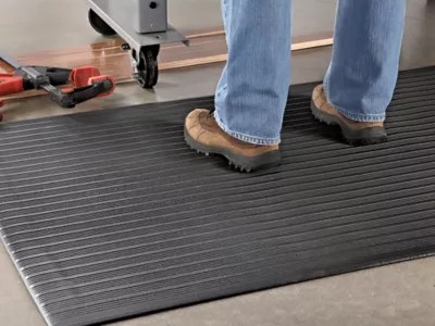 AntiFatigue Mat 5/8" thick, 2 x 4', Black H3101 Uline