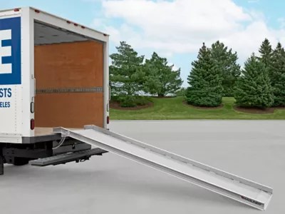 Aluminum Walk Ramp 14' x 39" H6716 Uline