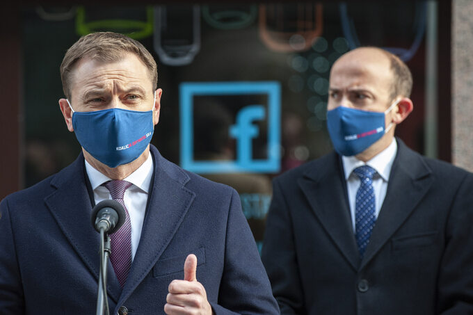 Powrót Tuska do polityki. PiS wybierze nowe kierownictwo