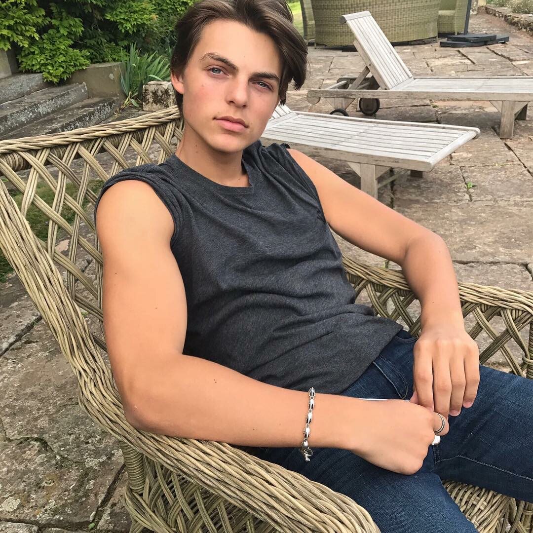 Damian Hurley z mamą Elizabeth Hurley galeria, zdjęcie 9
