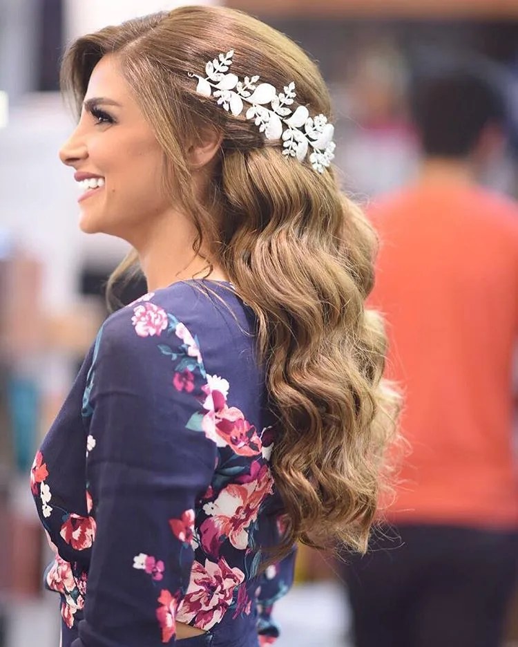 اختاري موديلات تسريحات نازلة التي تعجبك Yasmina