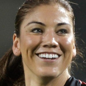What Really Happened to U.S. Soccer Player Hope Solo - ZergNet