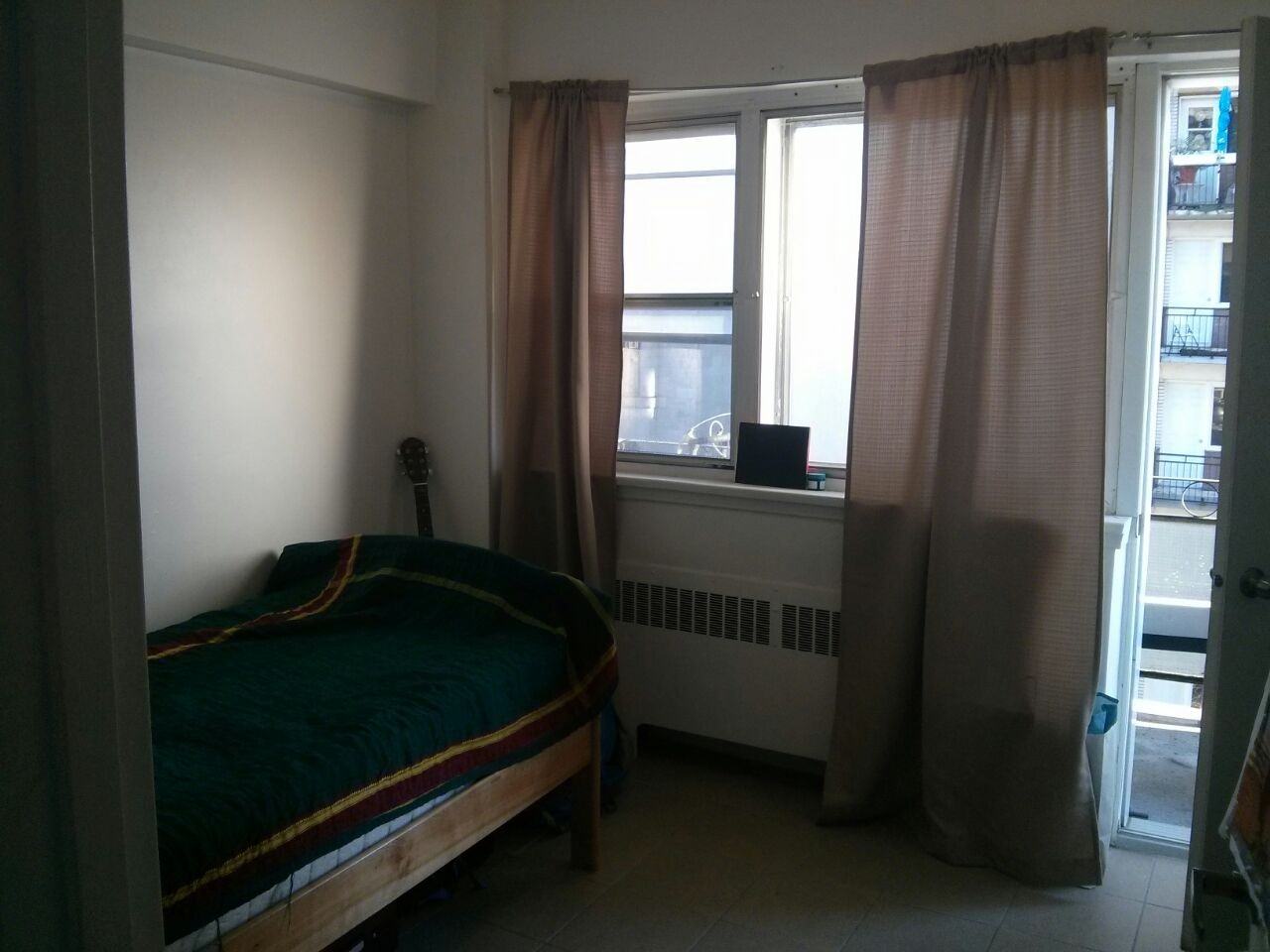 3420 Rue Sainte Famille, Montréal, QC H2X 1 Bedroom Apartment for 815