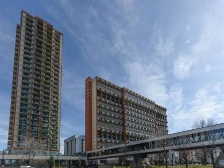 99 Place CharlesLe Moyne 1004, Longueuil, QC J4K 4Y9 1 Bedroom