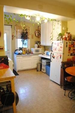 5160 Rue StHubert, Montréal, QC H2J 2Y3 2 Bedroom Apartment for 1,050