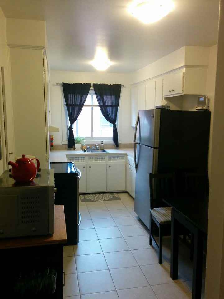 160 Dorval Ave 20, Dorval, QC H9S 1 Bedroom Apartment for 715/month