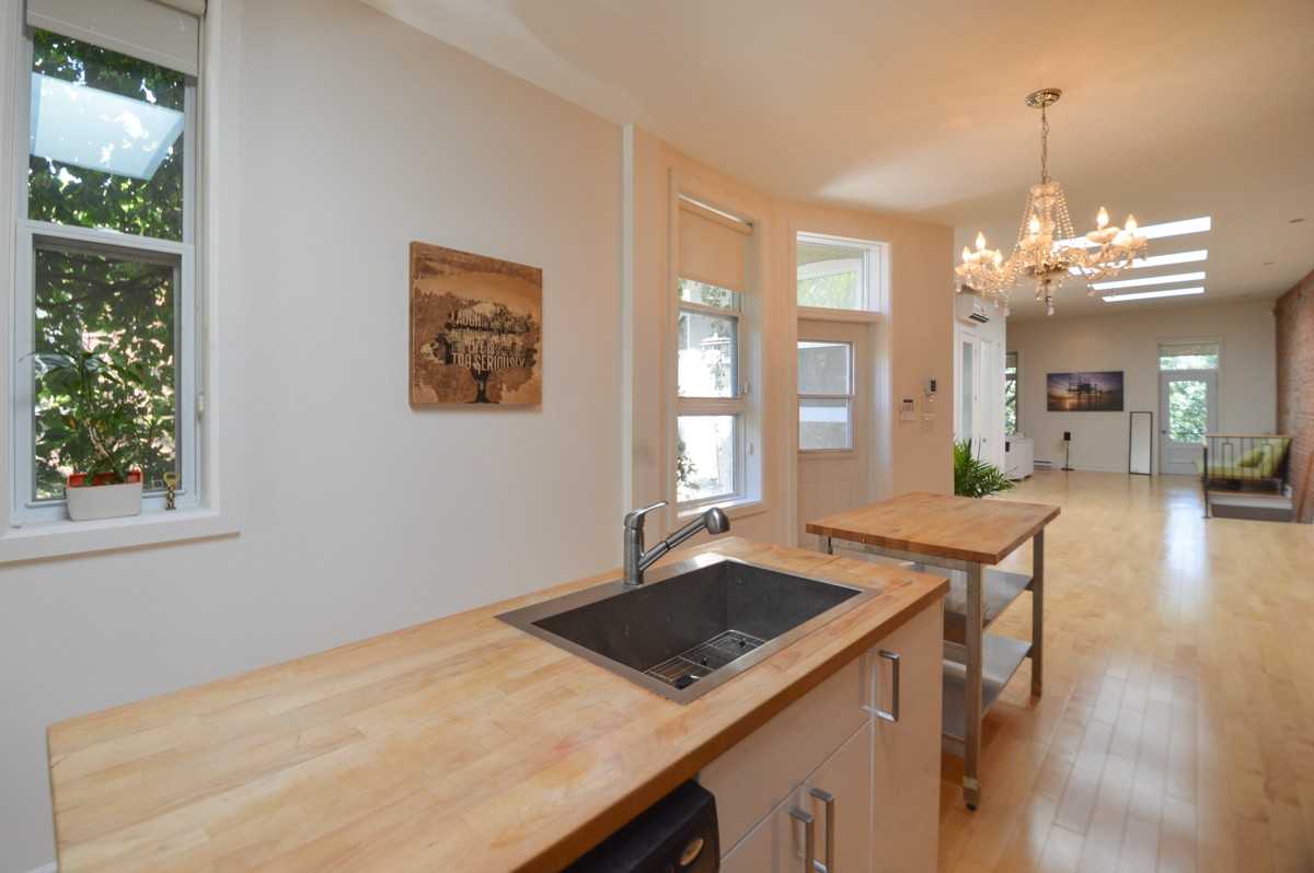 2230 Avenue de Lorimier, Montréal, QC H2K 3X3 2 Bedroom Condo for