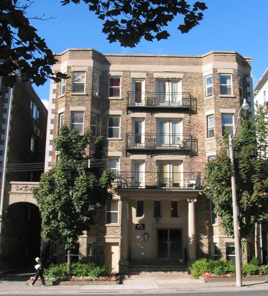 414 Jarvis St, Toronto, ON M4Y 3C2 1 Bedroom Apartment for Rent for
