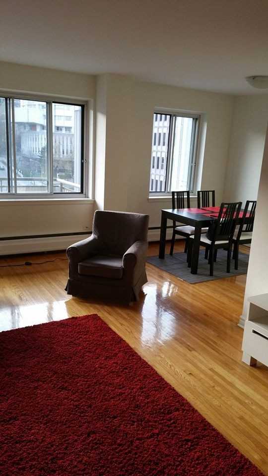 1230 Avenue du DocteurPenfield 706, Montréal, QC H3G 2 Bedroom